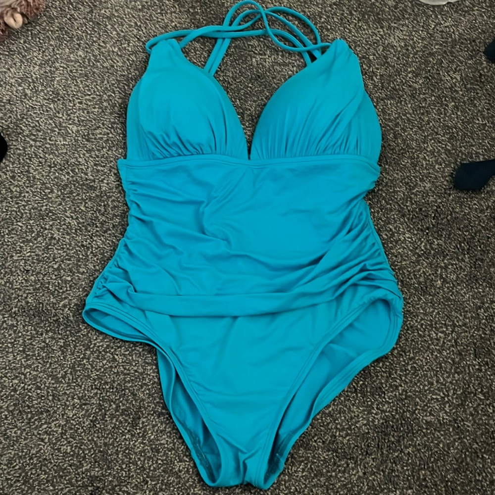 la blanca one piece